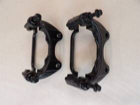 15265833 Acdelco Oe Rear Disc Brake Caliper Mounting Brackets Pair With Bolts 2007-2020 Suburban