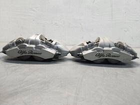 10058l Alfa Romeo -10058l 17 18 19 Giulia Front Lh And Rh Brembo Brake Calipers Oem