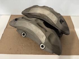 106be Audi 105be 2017-23 Q7 Akebono 6 Piston Front Brake Caliper Set Left And Right Oem