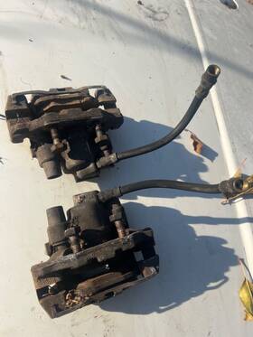 34111160380 Bmw 83-92 E30 318 325 Rear Left And Right Brake Caliper Housing Shoe Set Oem