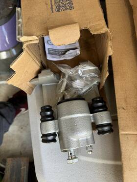 Caliper-4 Cardone Industries 18-4305 Disc Brake Door Reman