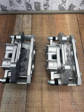 834961-5210-1529209672 Cciyu Front Brake Calipers Pair With Bracket For 2011-19 Ford Explorer 13-19 Lincoln Mkt