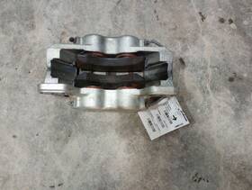 536.gm8822 Chevrolet Passenger Right Front Caliper 2022 Silverado 5500 Hd 2986107