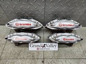 92291009 Chevrolet 2014-2015 Chevy Ss Sedan Brembo Brake Caliper Set Silver Used 119k Miles Oem