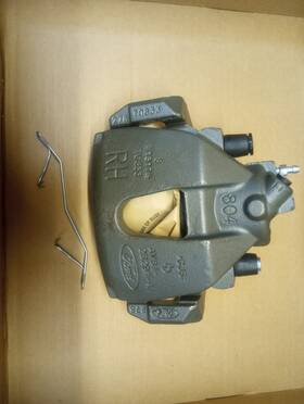 R19b2943d Detroit Axle Front Right Side Brake Caliper With Bracket Assembly For Ford Focus Escape C-max