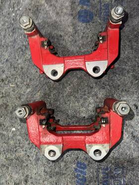 2b8582 Ford Red Disc Brake Caliper Bracket