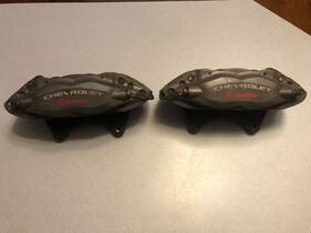 20865902 Gm 2010-2015 Chevy Camaro Ss Oem Brembo Front Brake Calipers Left Right