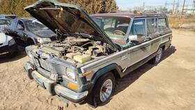 Jeep J8133312 84-85 Grand Wagoneer Passenger Right Front Brake Caliper With Mount Bracket