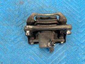 4775060101 Lexus Toyota Land Cruiser Lx470 Rear Brake Caliper With Pads Lh From 98 To 12-05/06 Oem