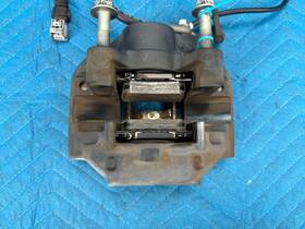 4783050200 Lexus Ls500 Ls500h Rear Brake Caliper With Hose Sensor Passenger Side 2018-2024 Oem