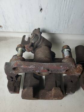 536-58412r Mazda 1990-1993 Mx-5 Miata Right Rear Caliper With Bracket