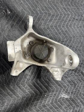 14b0431cp01 Mclaren Knuckle 600lt 570s Front Right Side