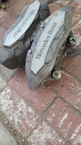 2184212098 Mercedes-benz 12-18 W218 Cls550 Rwd Front Brake Calipers Left And Right Set Oem