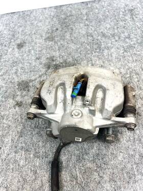 A0114219898 Mercedes-benz 15-23 C300 W205 Front Right Passenger Rh Side Disc Brake Caliper Oem