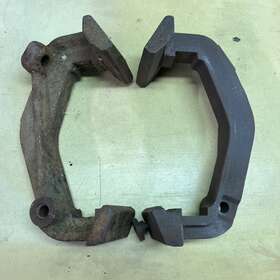 91034306-r Speedway Motors Brake Caliper C-bracket 1975 1976 1977 Mustang Ii