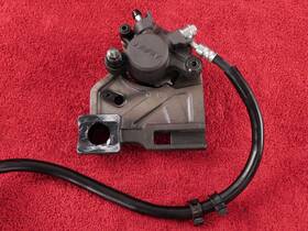 69100-13k10-999 Suzuki Complete Rear Brake Caliper Assy. With Bracket And Pads 18-23 Gsxs750 Gsx-s750