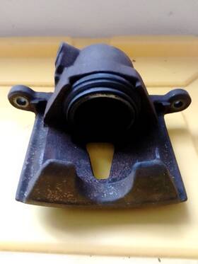 25v-c18s Toyota Front Single Brake Caliper For T100 95 To 98 Used