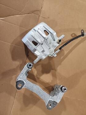 536-10800r Toyota 21 2021 Highlander Brake Caliper Front Right Passenger Like New 50miles