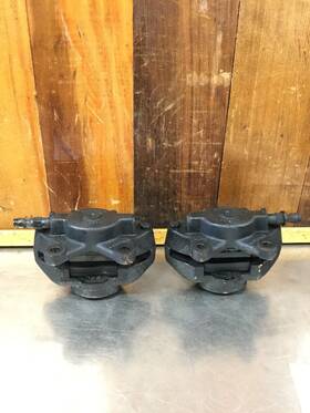 64327863 Triumph Spitfire 62-80 Original Front Brake Caliper Set #64327863. Used. Kt888